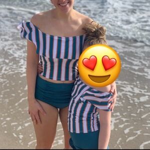 KORTNI JEANE teal stripe mom and me set size Women’s medium and girls 10/11